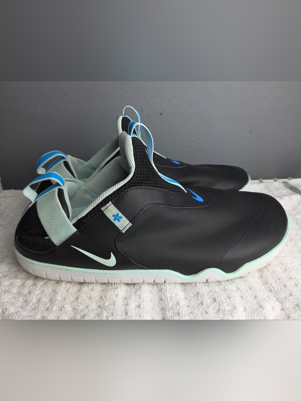 Nike Black Sneakers with Light Blue and Mint Insole